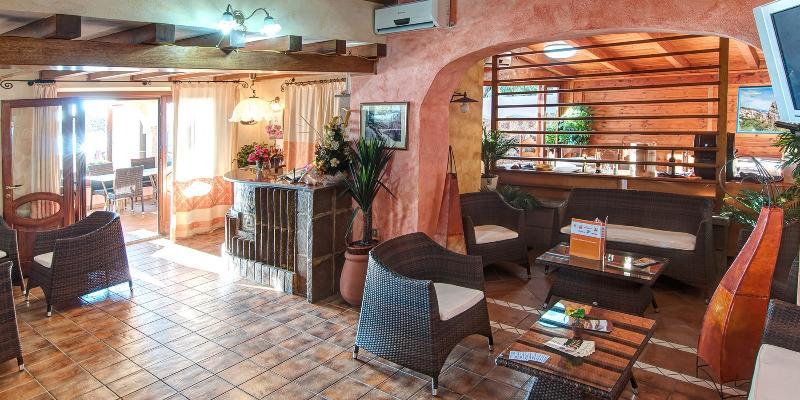 Hotel Ristorante La Conchiglia Cala Gonone Ngoại thất bức ảnh