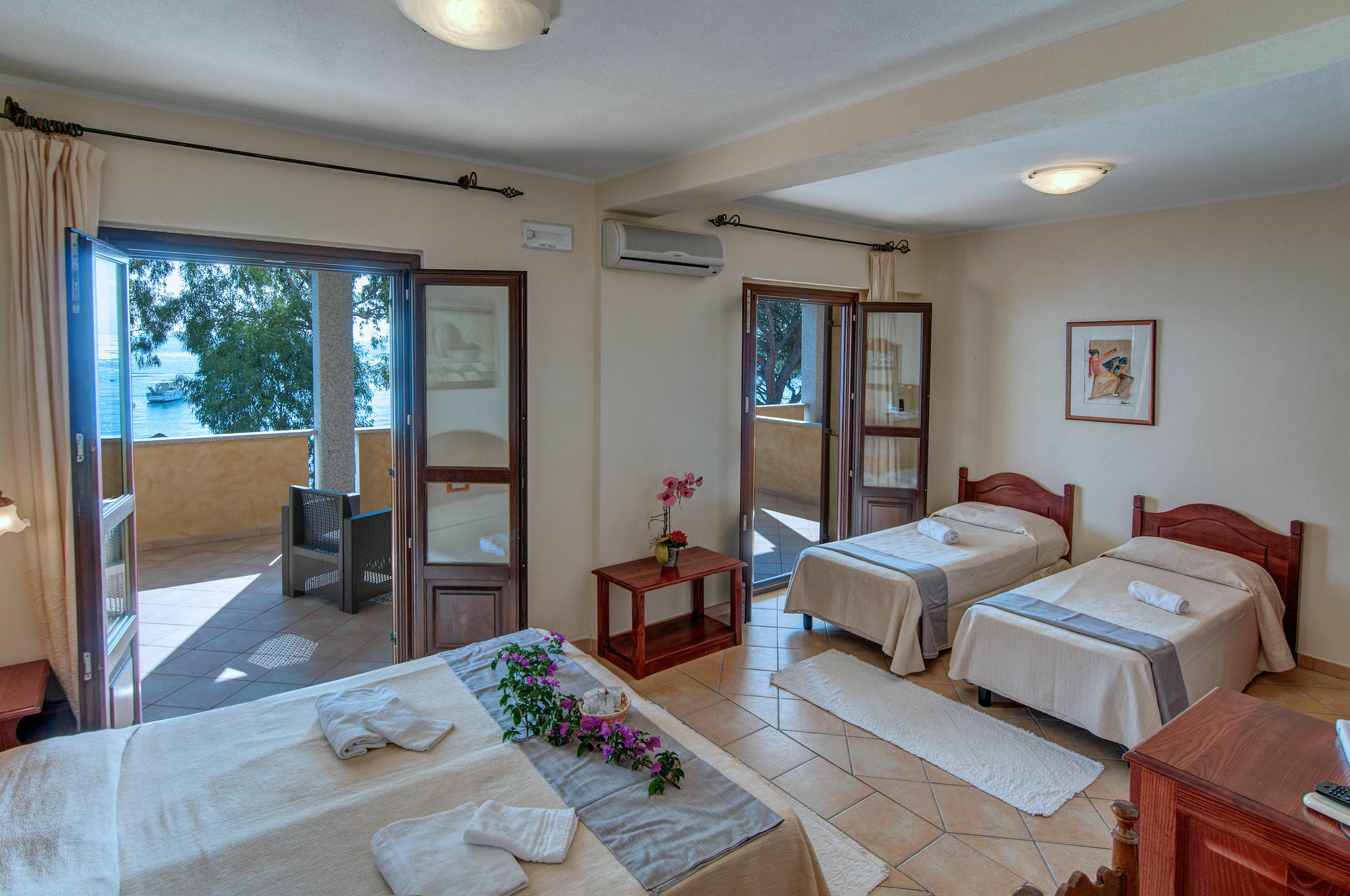 Hotel Ristorante La Conchiglia Cala Gonone Ngoại thất bức ảnh